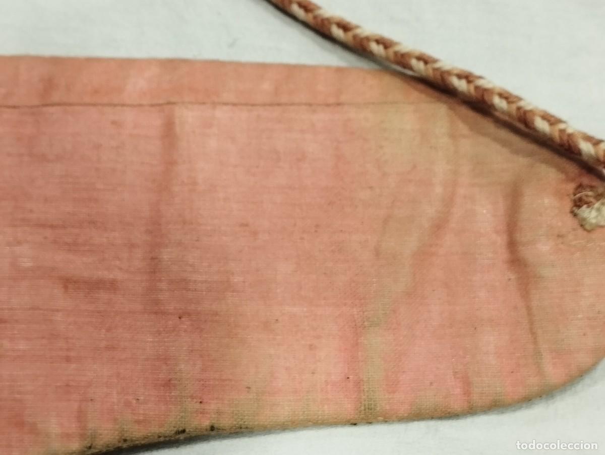 Antig&uuml;edades: CUELLO DE DALM&Aacute;TICA EN SEDA ESPOLINADA Y GAL&Oacute;N DE ORO (S. XIX) - Foto 13