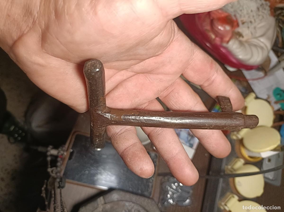 Antig&uuml;edades: Antigua llave especial