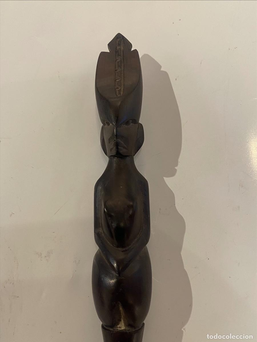 Antig&uuml;edades: Cuchara Tallada en Madera - Foto 2
