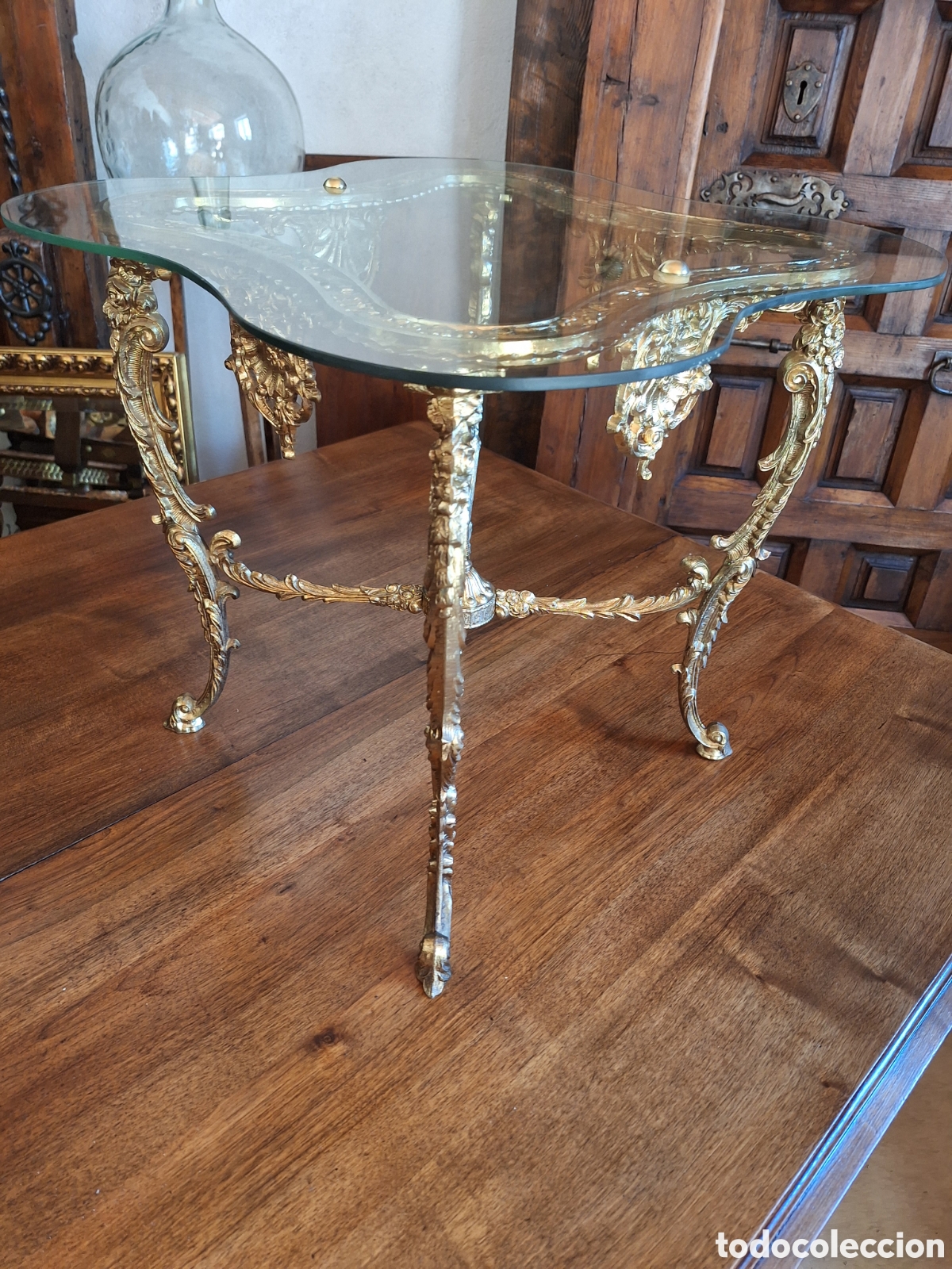 Antig&uuml;edades: Mesa auxiliar de bronce con jarron - Foto 6