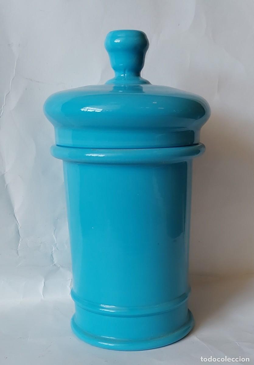 Antig&uuml;edades: Albarelo de opalina azul pp.S.XX - Foto 1