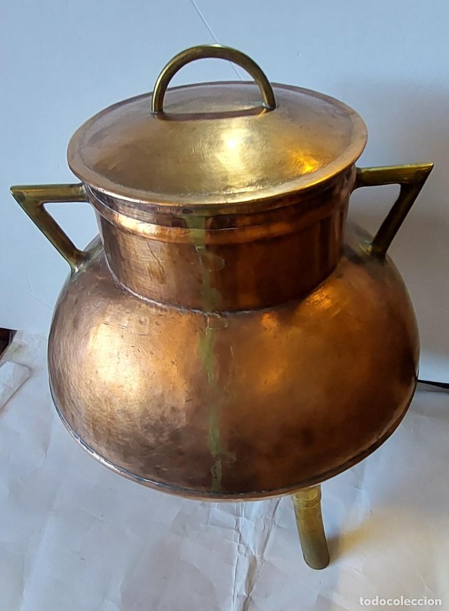 Antig&uuml;edades: Pote de cobre y metal - Foto 2