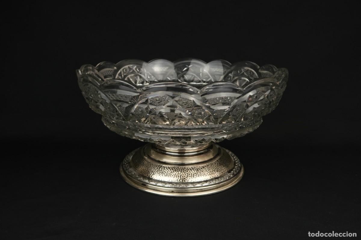 Antig&uuml;edades: Antiguo Centro de Mesa de Plata y Cristal Tallado - Foto 2
