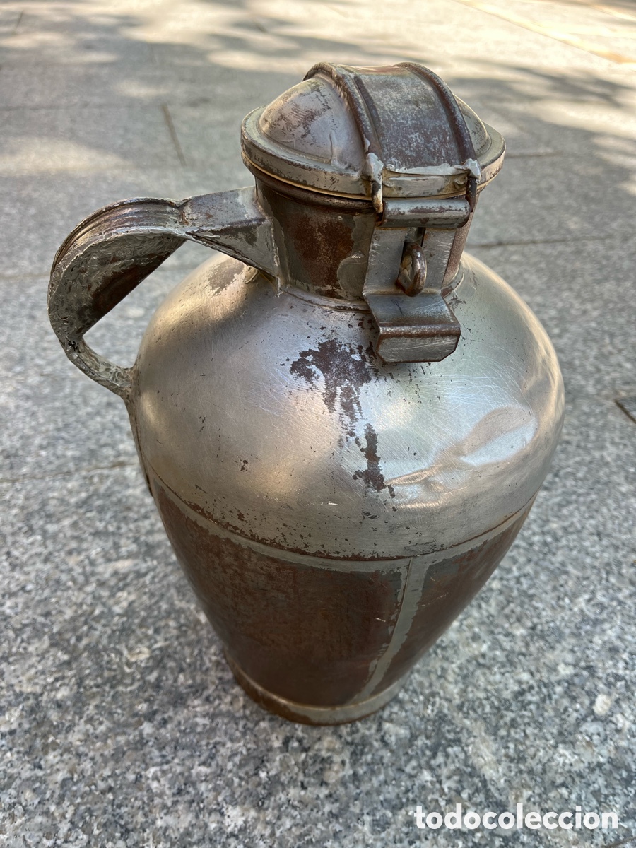 Antig&uuml;edades: Antiguo recipiente de lat&oacute;n - Foto 1