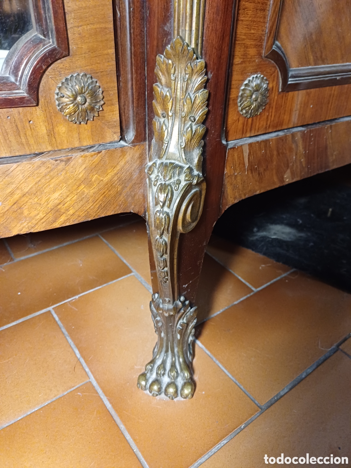 Antig&uuml;edades: Aparador de comedor antiguo - Foto 3