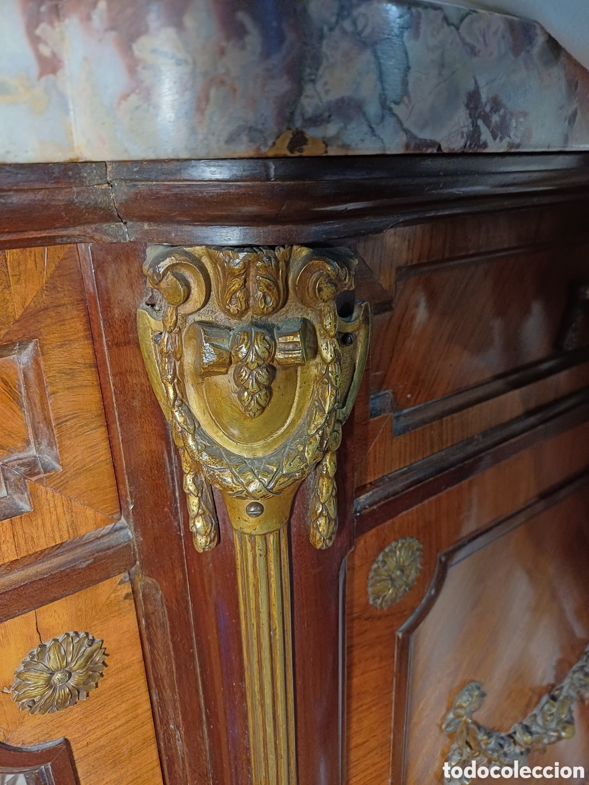 Antig&uuml;edades: Aparador de comedor antiguo - Foto 4