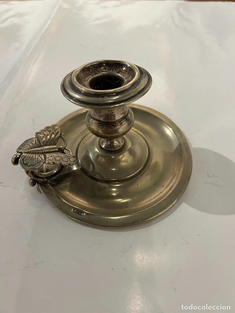 Antig&uuml;edades: Candelabro plateado con mariposa - Foto 1