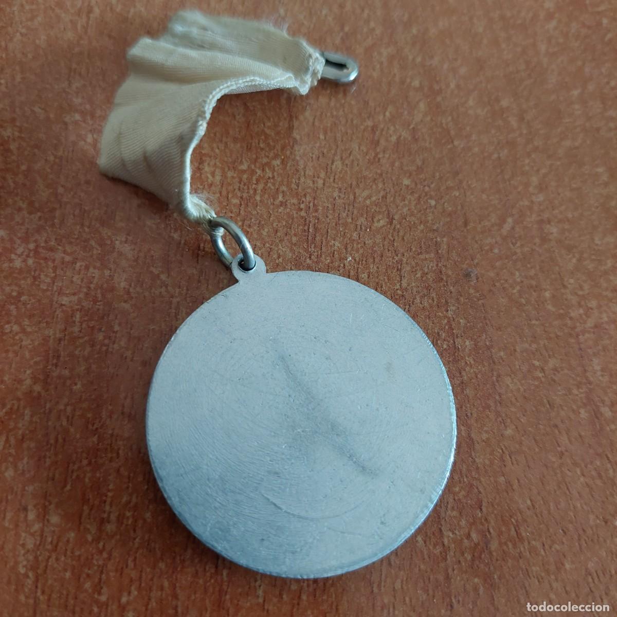Antig&uuml;edades: Medalla descendimiento - Foto 2