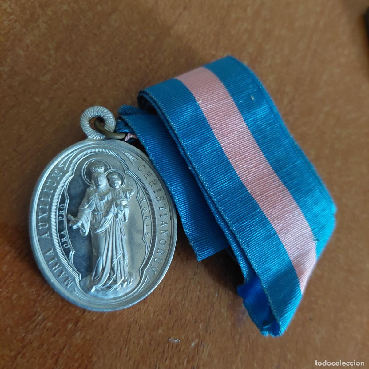 Antig&uuml;edades: Antigua medalla Miserere - Foto 2