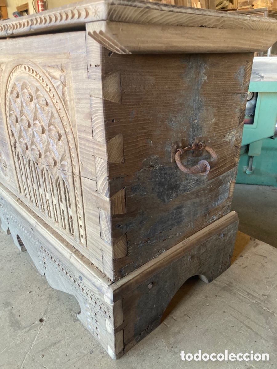 Antig&uuml;edades: Arca tallada g&oacute;tica madera - Foto 9