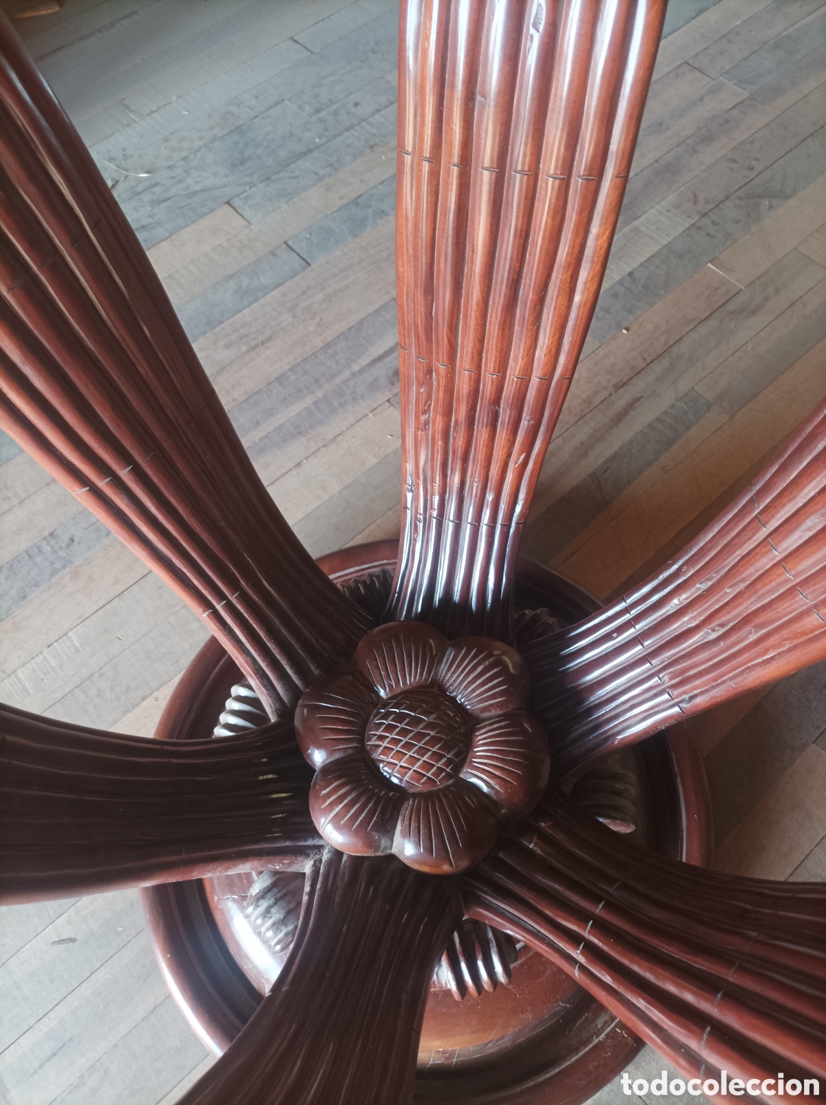 Antig&uuml;edades: Mesa redonda de caoba maciza tallada - Foto 4