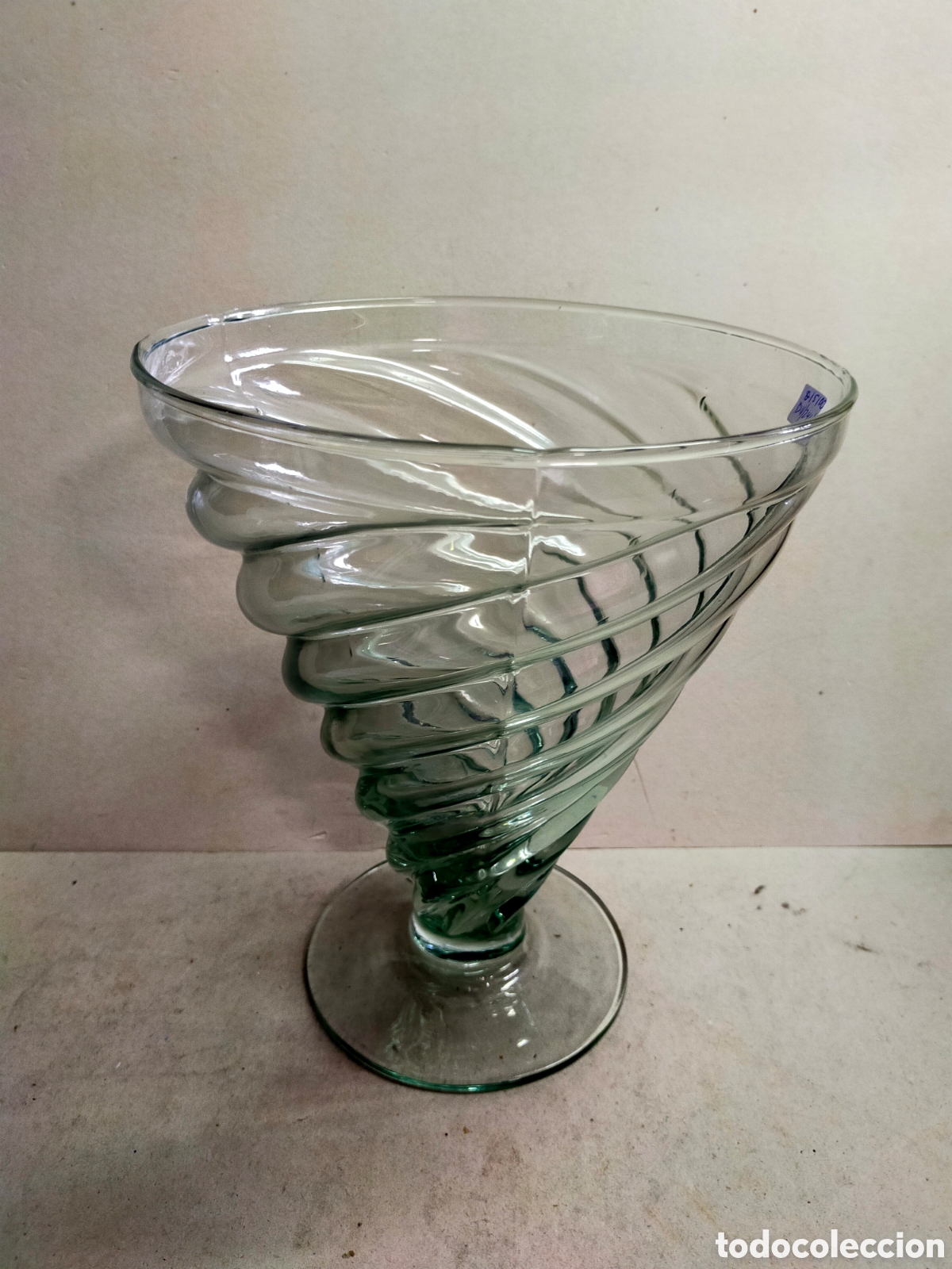 Antig&uuml;edades: JARRON DE CRISTAL CON FORMA DE ESPIRAL. - Foto 4