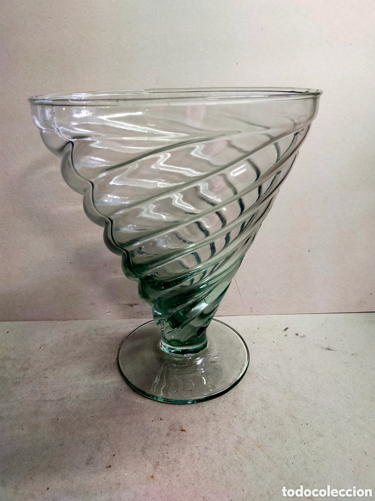 Antig&uuml;edades: JARRON DE CRISTAL CON FORMA DE ESPIRAL. - Foto 7