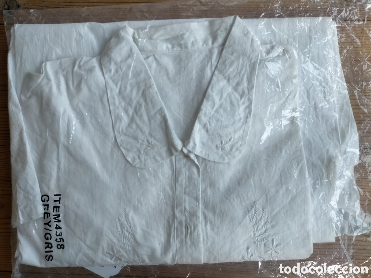 Antig&uuml;edades: Antiguo camis&oacute;n de algod&oacute;n blanco con bordados. - Foto 1