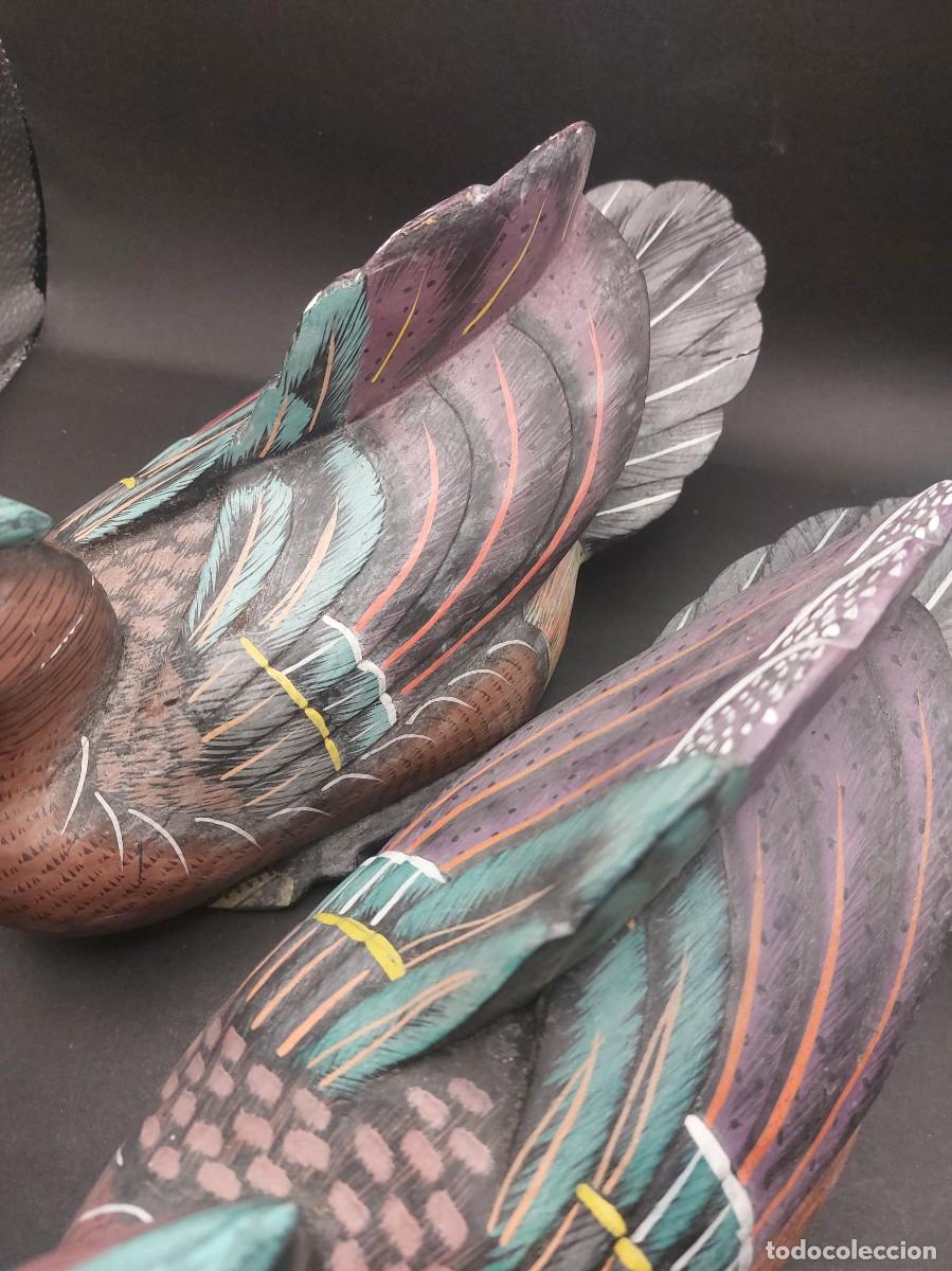 Antig&uuml;edades: PAREJA DE PATOS DE YESO Y MADERA - Foto 6