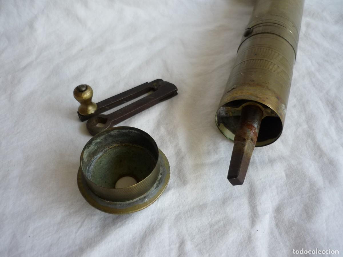 Antig&uuml;edades: Antiguo molinillo de pimienta en bronce e hierro, funcionando, Turquia - Foto 16