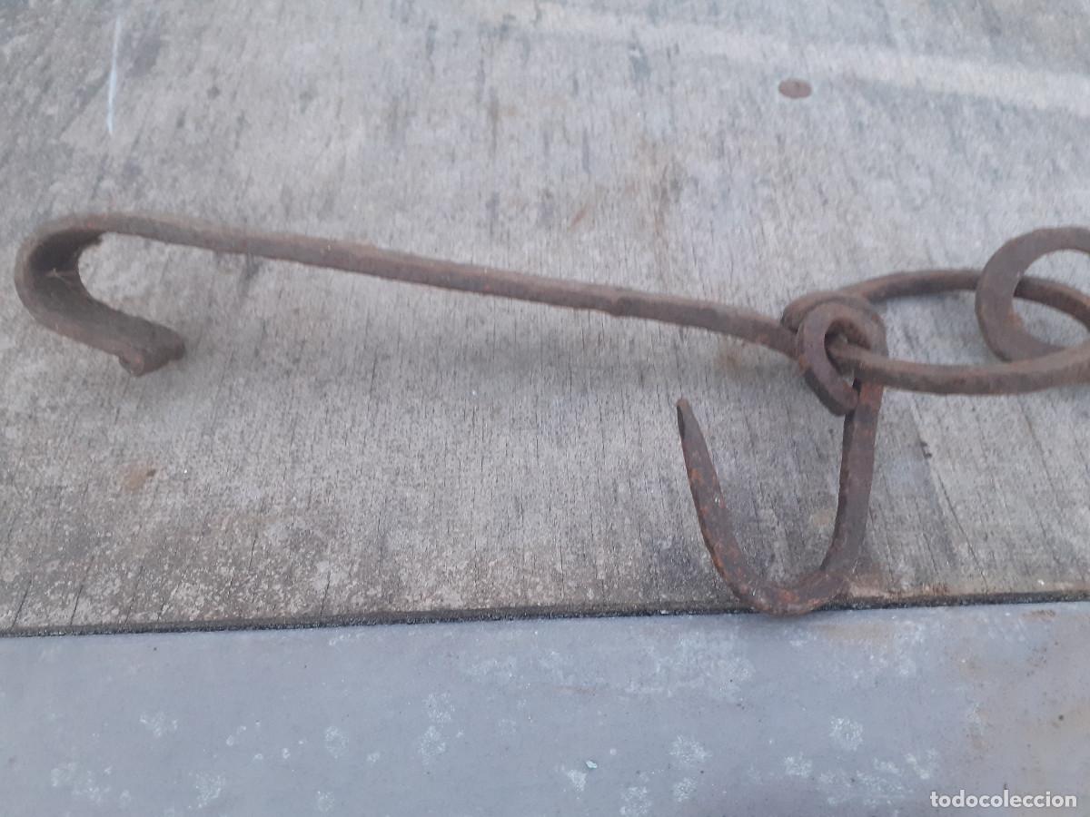 Antig&uuml;edades: Cadena de chimenea, llar, 173 cm de larga - Foto 5