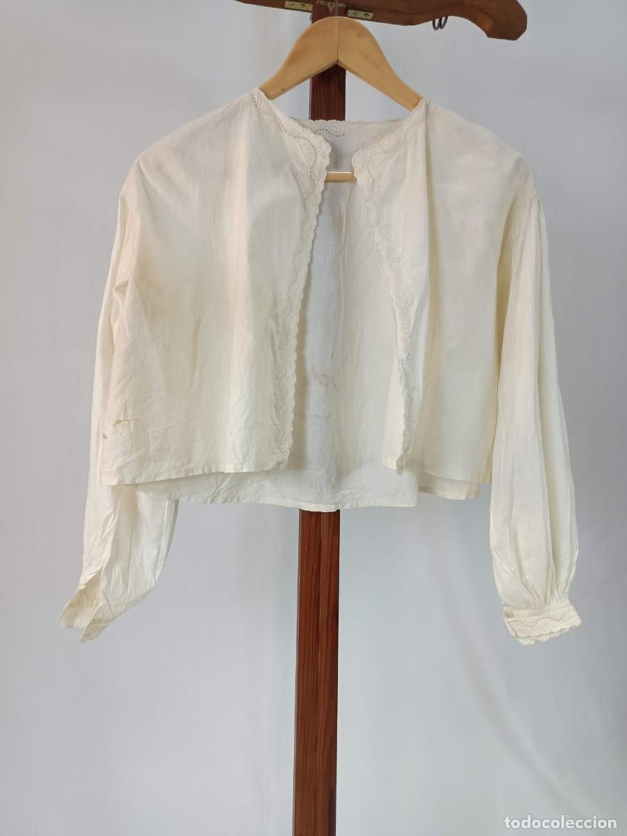 Antig&uuml;edades: ANTIGUA CAMISA BORDADA - Foto 5