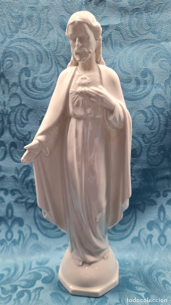 Antig&uuml;edades: FIGURA SAGRADO CORAZ&Oacute;N - Foto 1