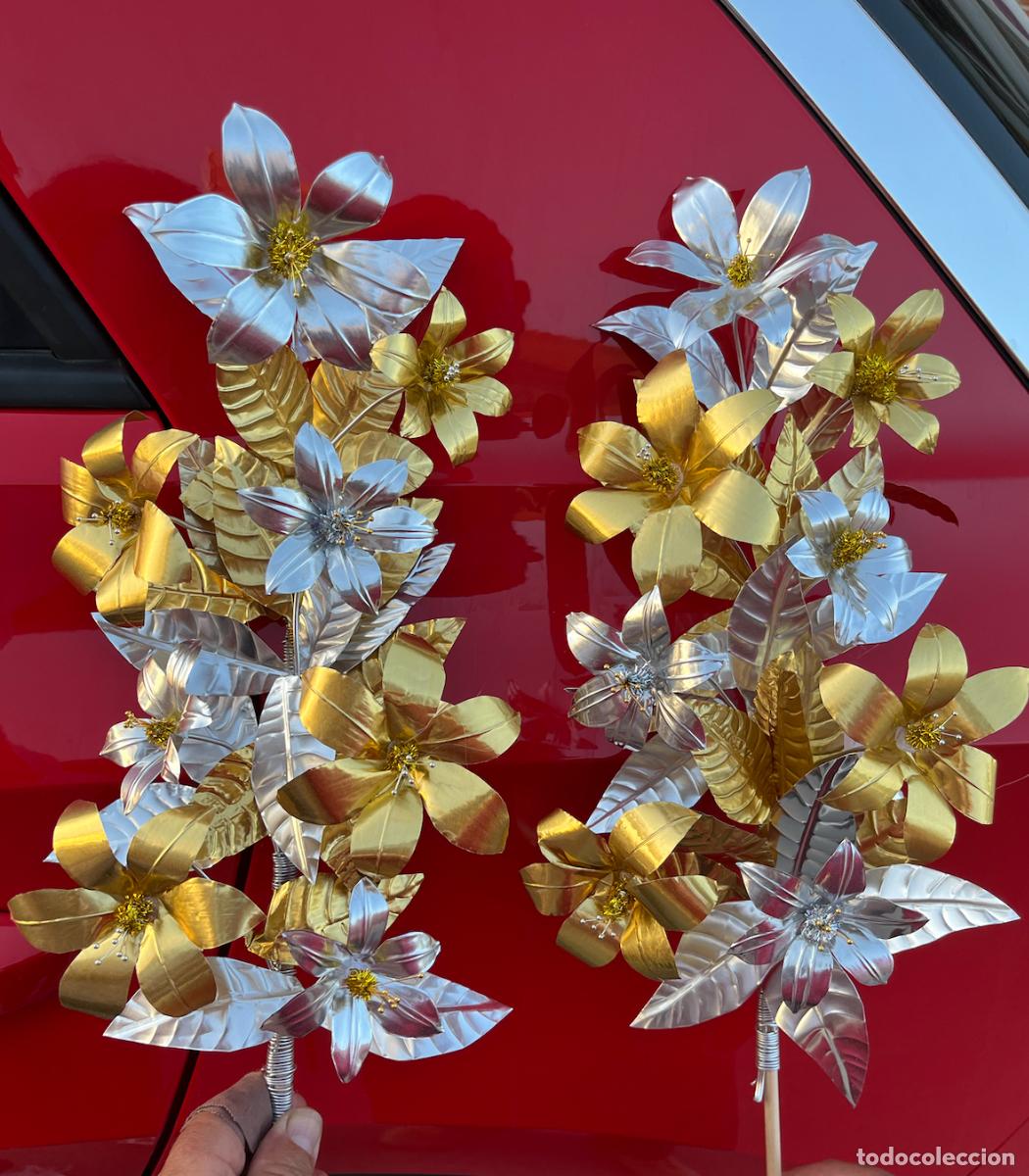 Antig&uuml;edades: Pareja de ramos flores de talco