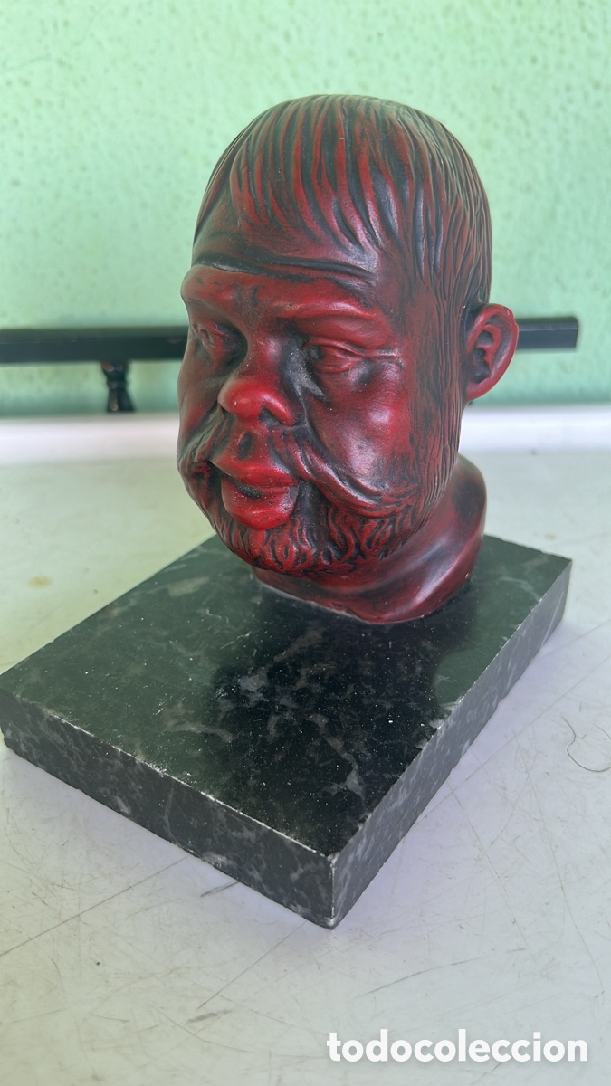 Antig&uuml;edades: PISAPAPELES BUSTO ROJO - Foto 1