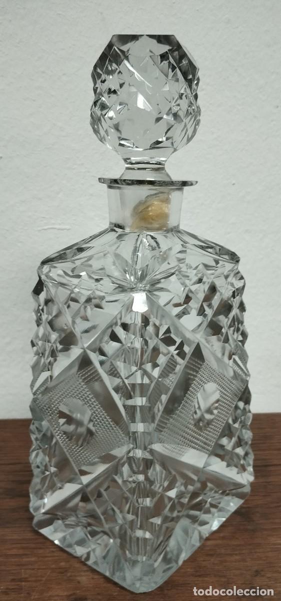 Antig&uuml;edades: BOTELLA DE CRISTAL TALLADO - Foto 4