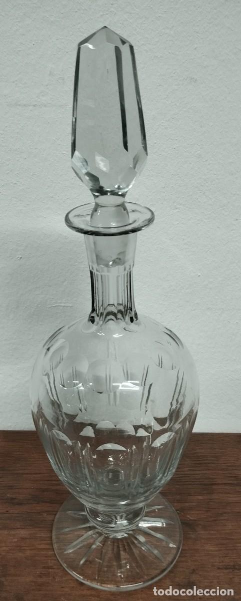 Antig&uuml;edades: BOTELLA DE CRISTAL TALLADO - Foto 1