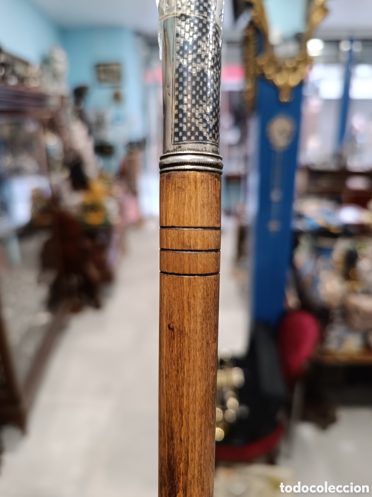Antig&uuml;edades: Bast&oacute;n con empu&ntilde;adura de plata biselada y palo de madera - Foto 5