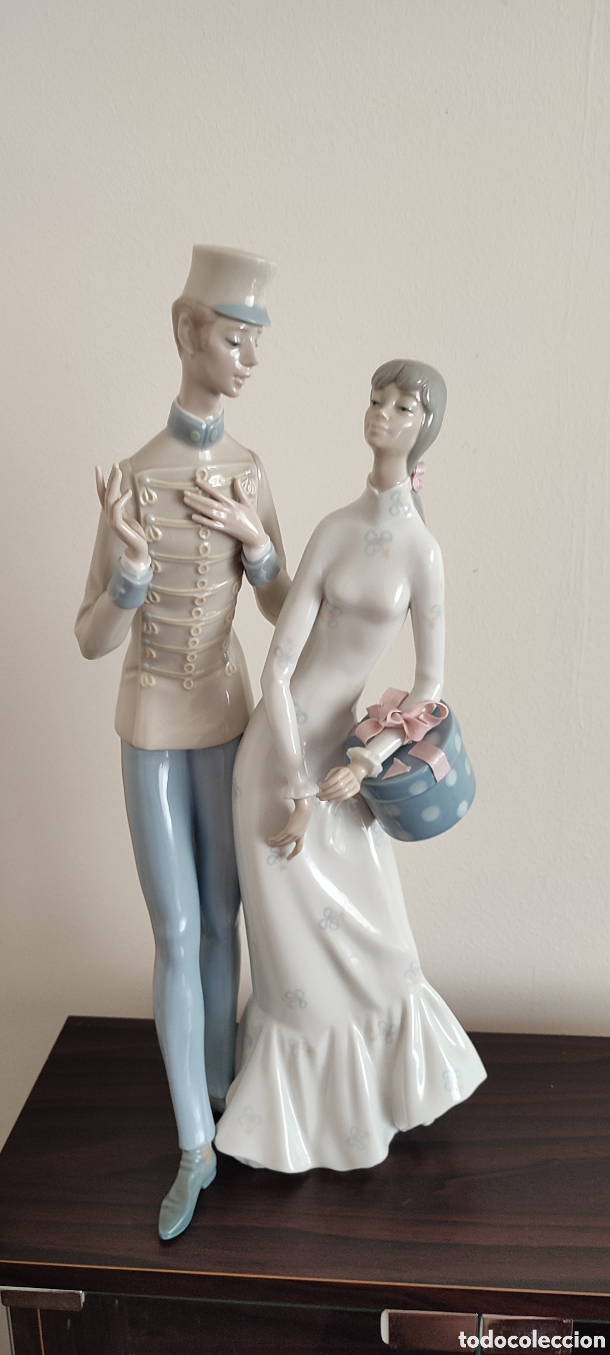 Antig&uuml;edades: Lladr&oacute; figura La Sombrera - Foto 1