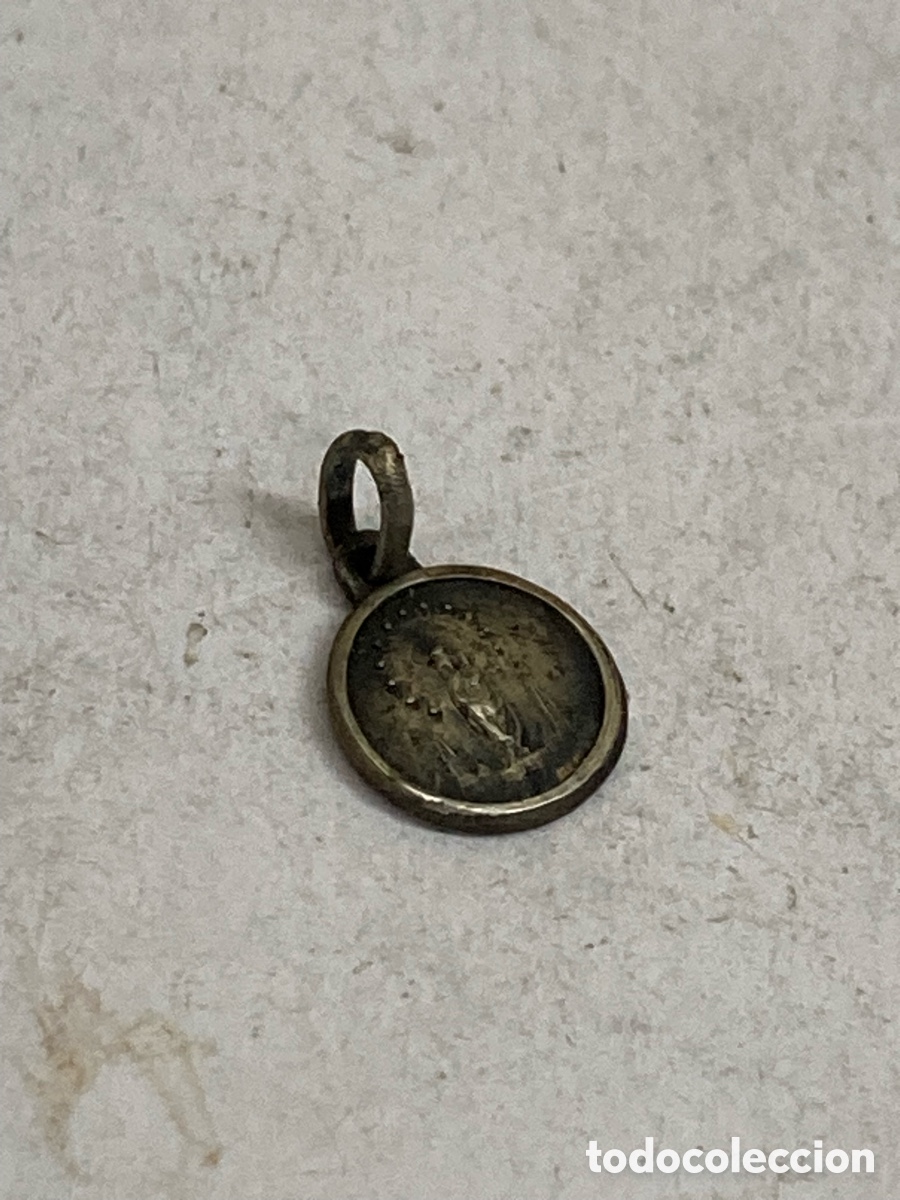 Antig&uuml;edades: Medalla de plata religiosa C244 - Foto 1