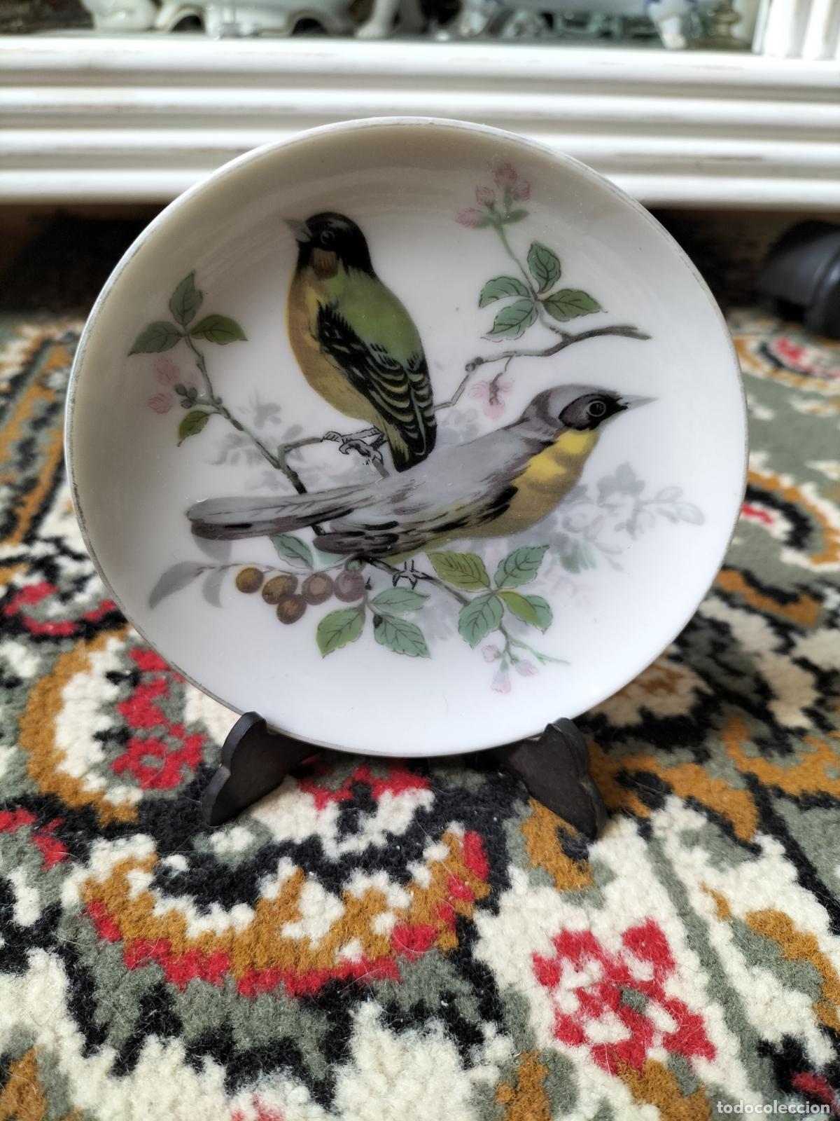 Antig&uuml;edades: PLATO CON DISE&Ntilde;O PAJAROS 10 CM - Foto 1