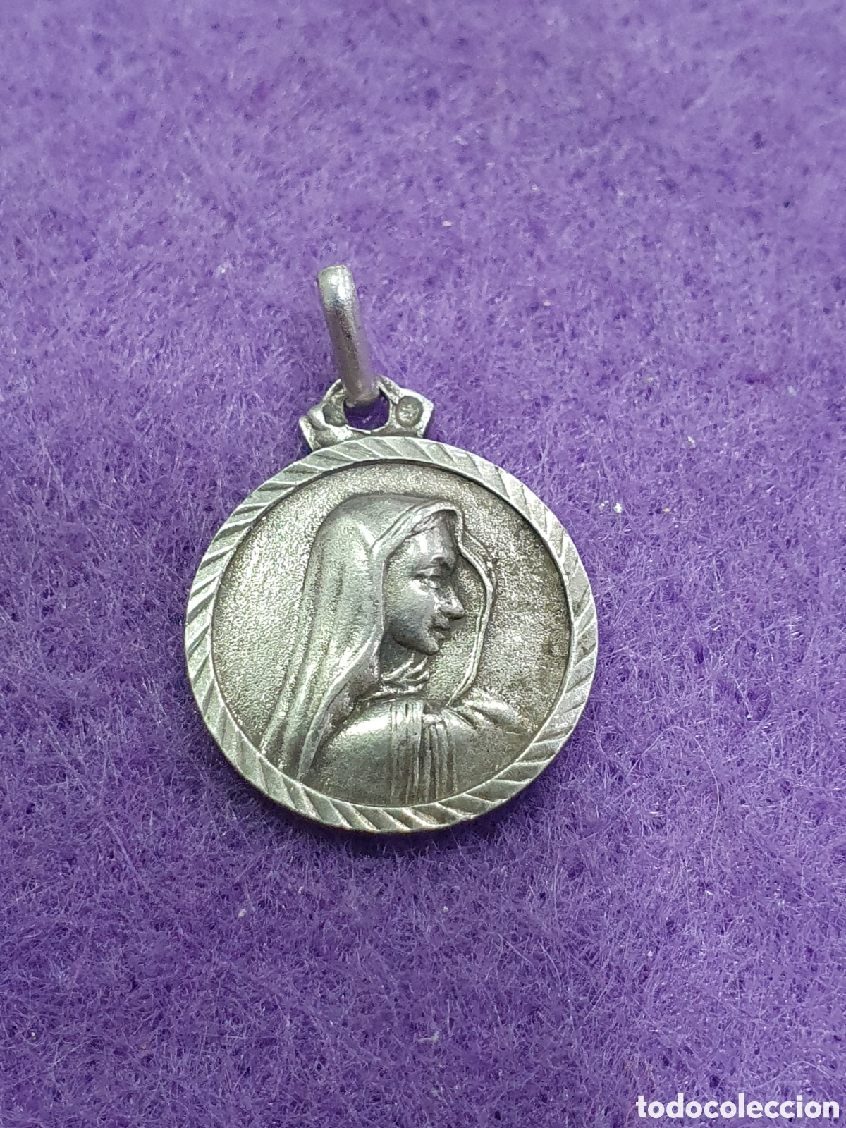 Antig&uuml;edades: Medalla plata de ley Virgen. (L76) - Foto 1