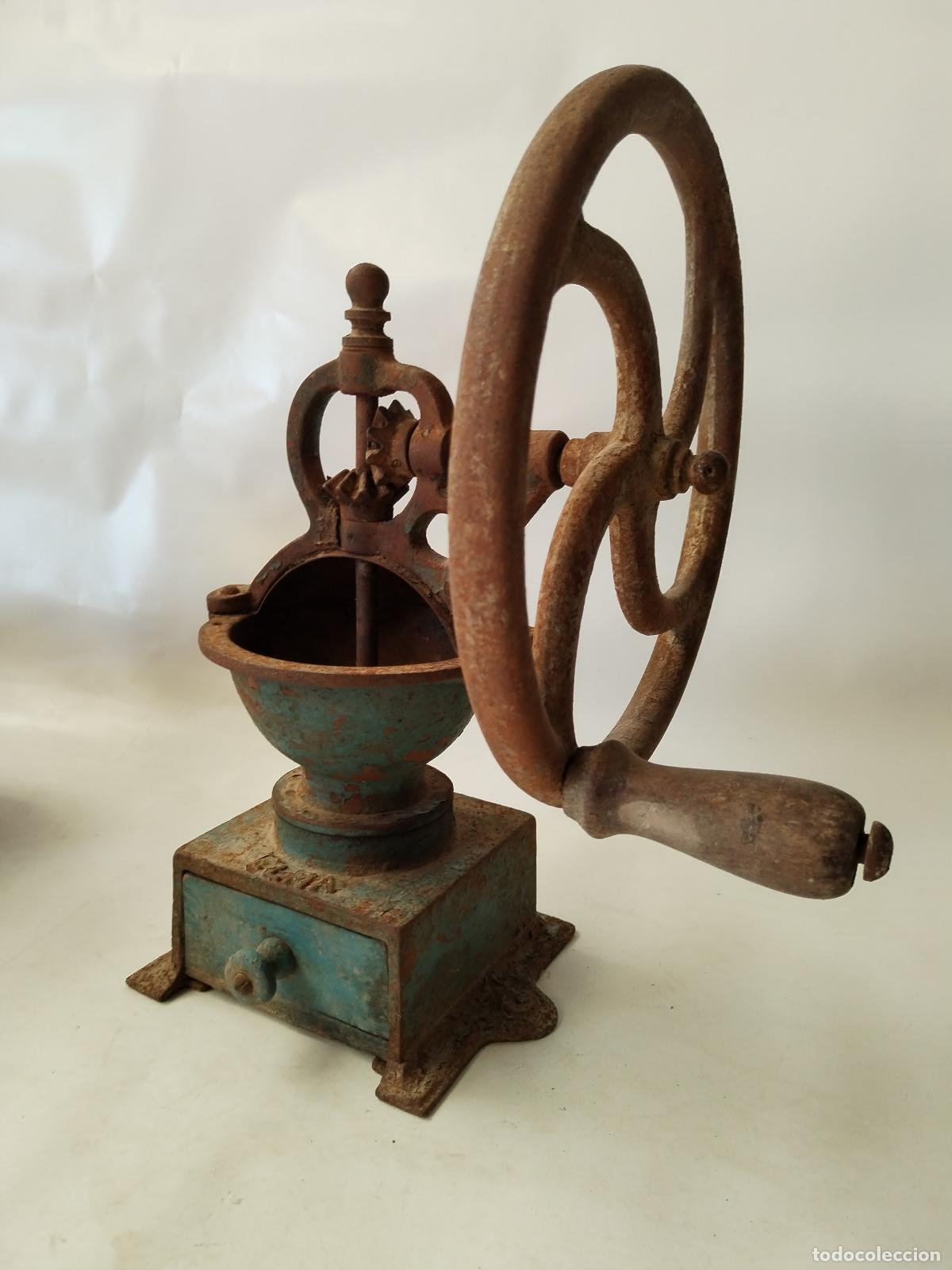 Antiguidades: antiguo molinillo de cafe elma