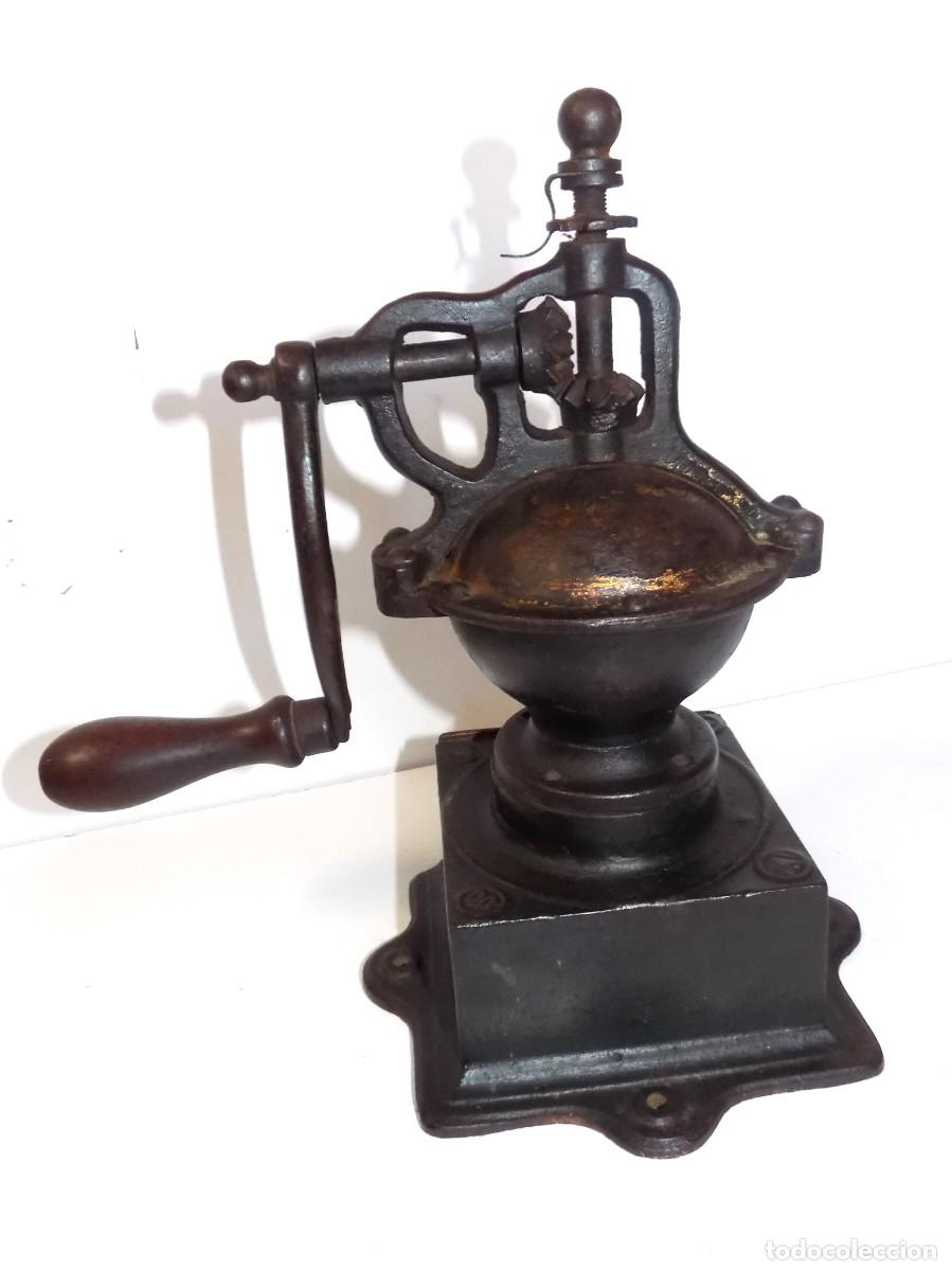 Antig&uuml;edades: MOLINILLO DE CAF&Eacute; SIN MARCA. MODELO -A00- CA. 1875/1925 - Foto 4
