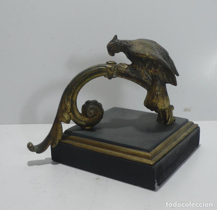 Antig&uuml;edades: PISAPAPELES EN BRONCE - Foto 2