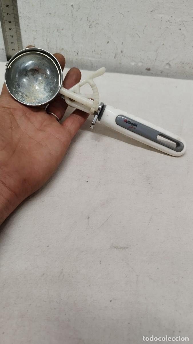 Antig&uuml;edades: Cuchara para hacer bolas de helado - Foto 1