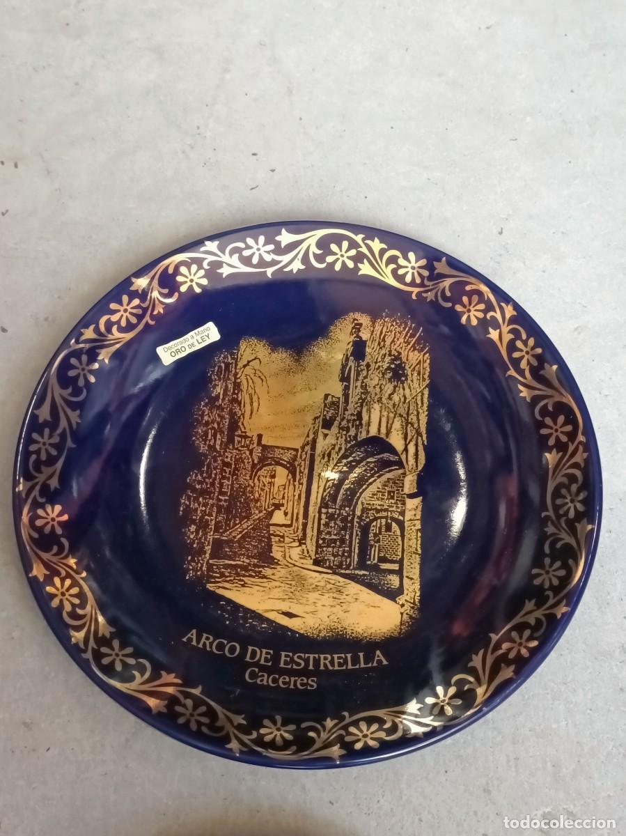Antig&uuml;edades: Lote de dos platitos ba&ntilde;o oro - Foto 2