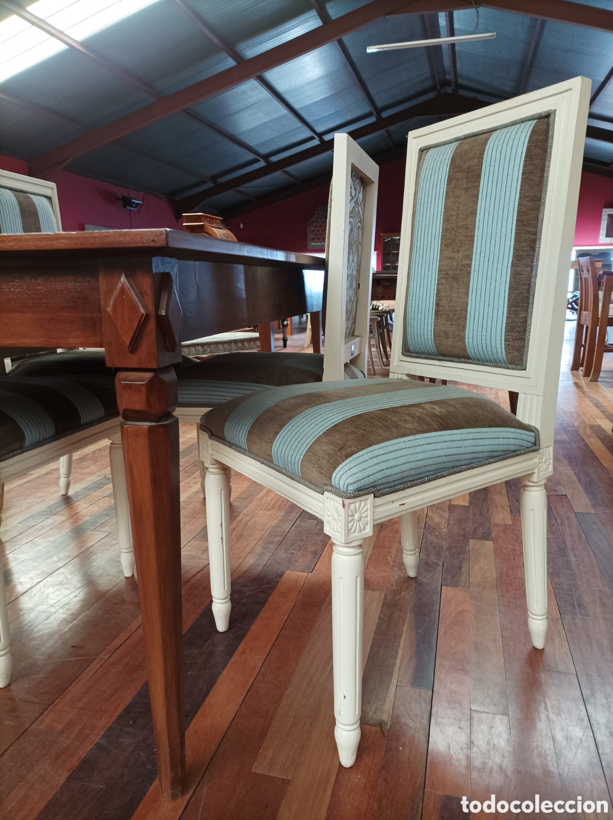 Antig&uuml;edades: Mesa y cuatro sillas - Foto 1