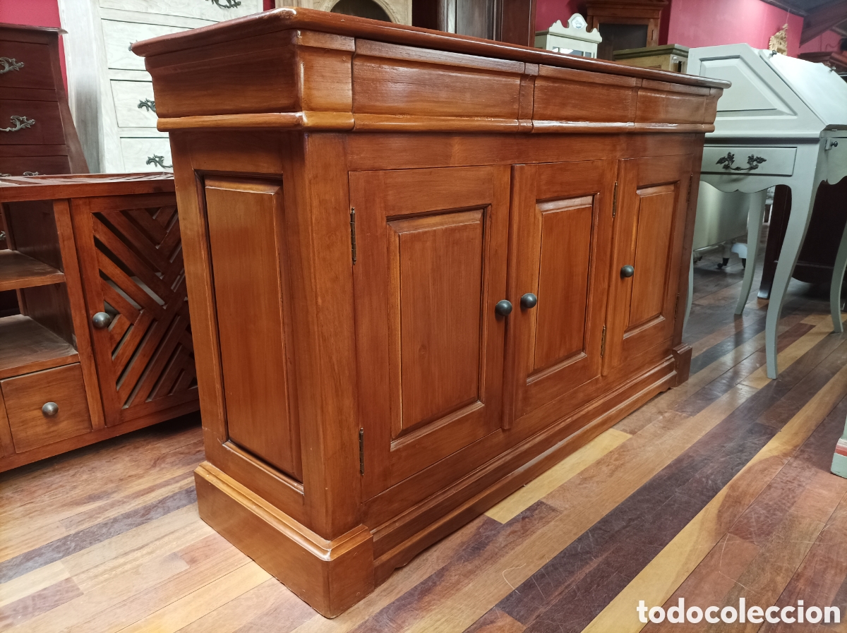 Antig&uuml;edades: Aparador Buffet en madera maciza - Foto 1
