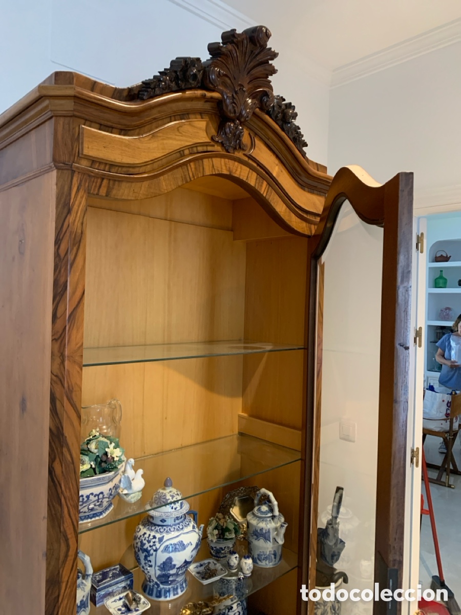 Antig&uuml;edades: VITRINA-ARMARIO MADERA DE RAIZ - Foto 3