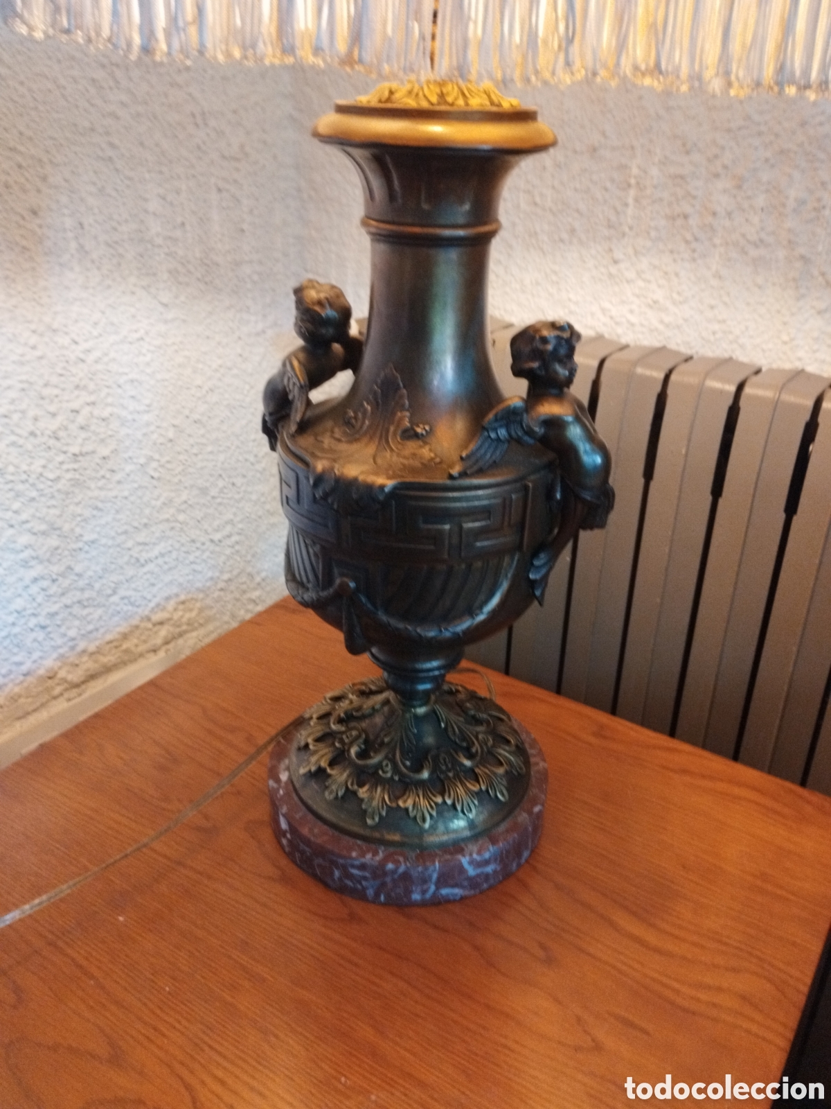 Antig&uuml;edades: MAGN&Iacute;FICA LAMPARA CON PUTIS. BRONCE Y MARMOL.85CM. - Foto 1