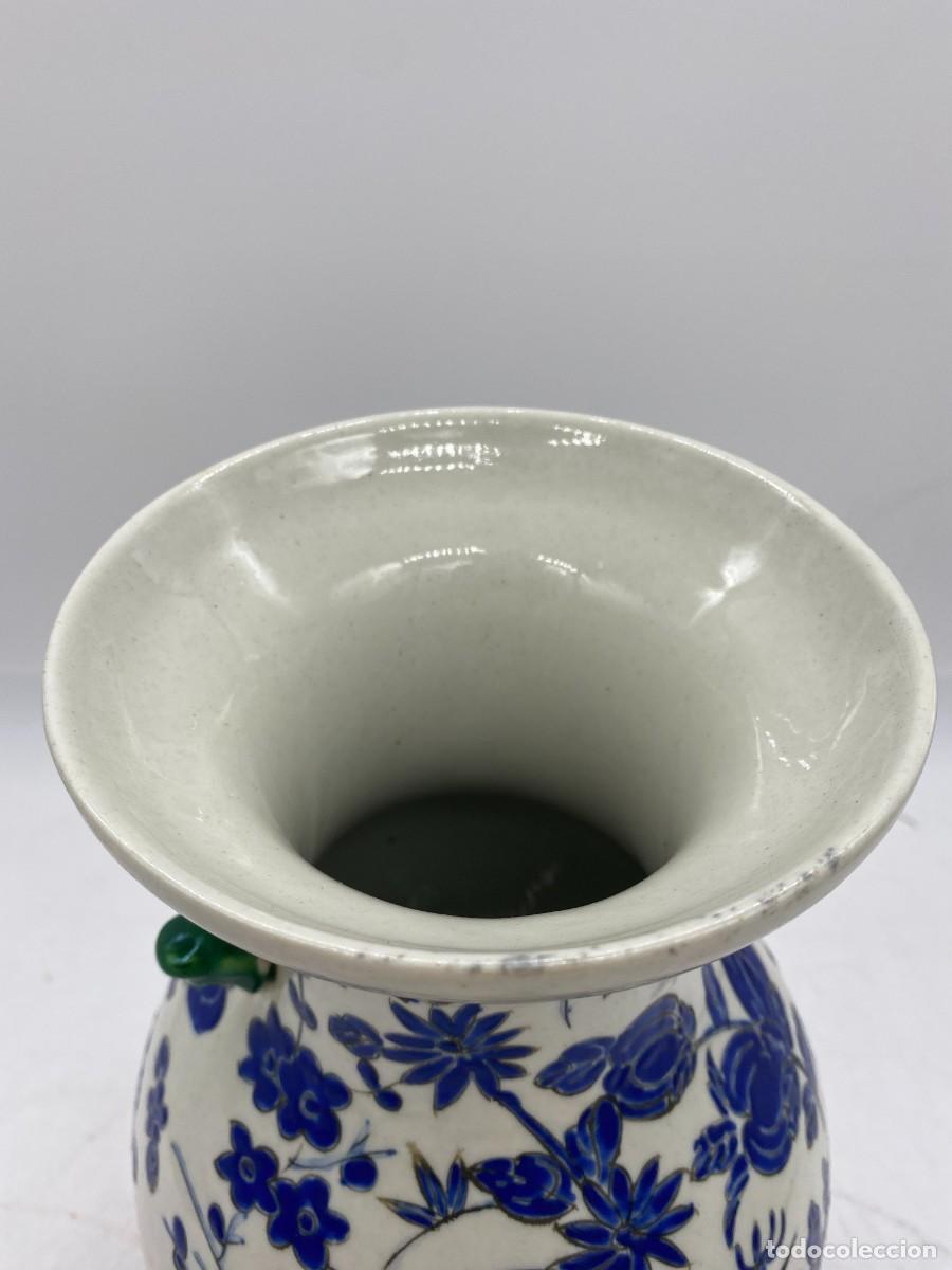 Antig&uuml;edades: jarron chino flores azules - Foto 6