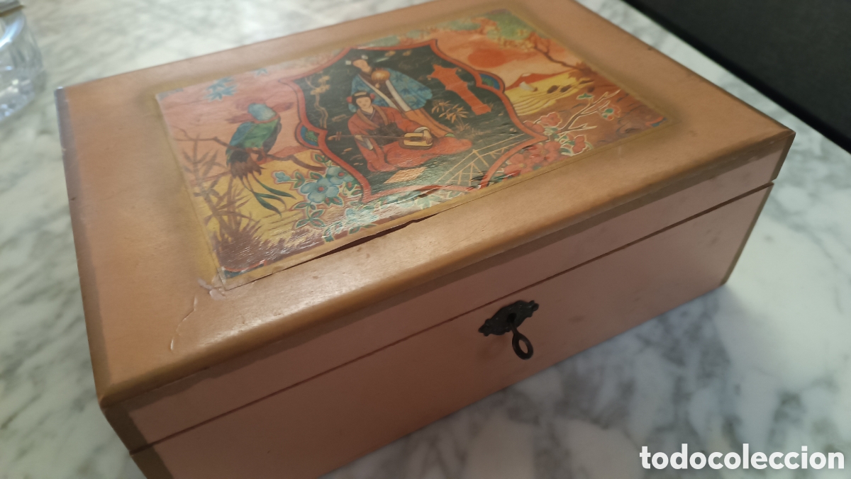 Antig&uuml;edades: Caja de madera pintada - Foto 1
