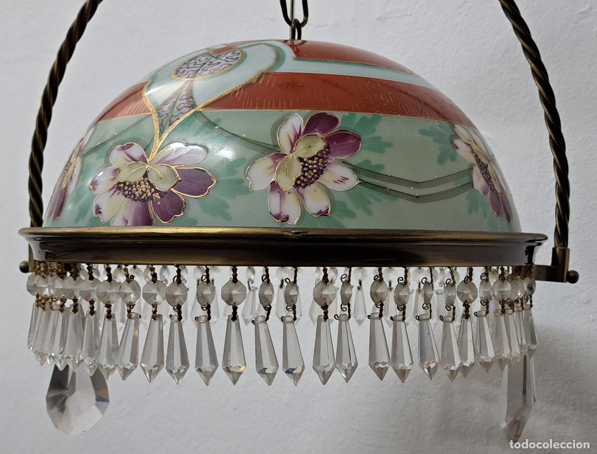Antig&uuml;edades: Antigua l&aacute;mpara, globo de opalina muy decorado - Foto 1