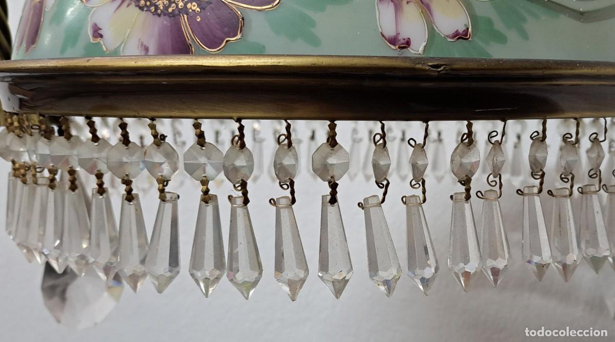Antig&uuml;edades: Antigua l&aacute;mpara, globo de opalina muy decorado - Foto 7