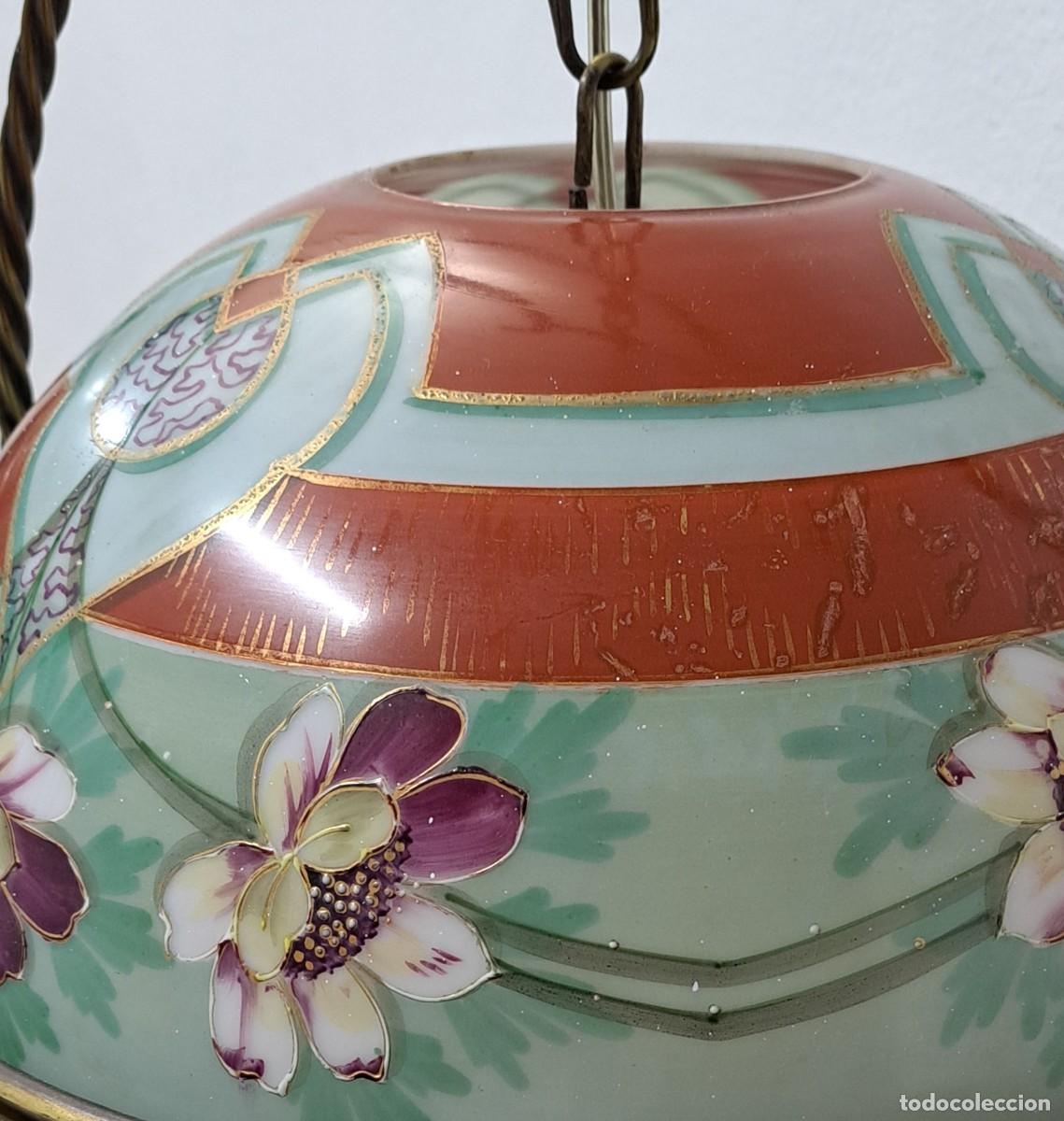 Antig&uuml;edades: Antigua l&aacute;mpara, globo de opalina muy decorado - Foto 8