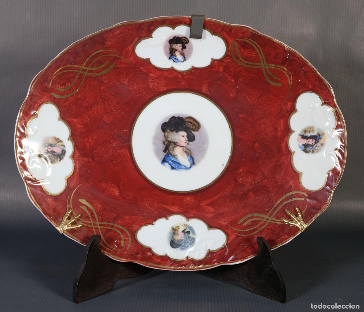 Antig&uuml;edades: Bandeja en porcelana pintada - Foto 1
