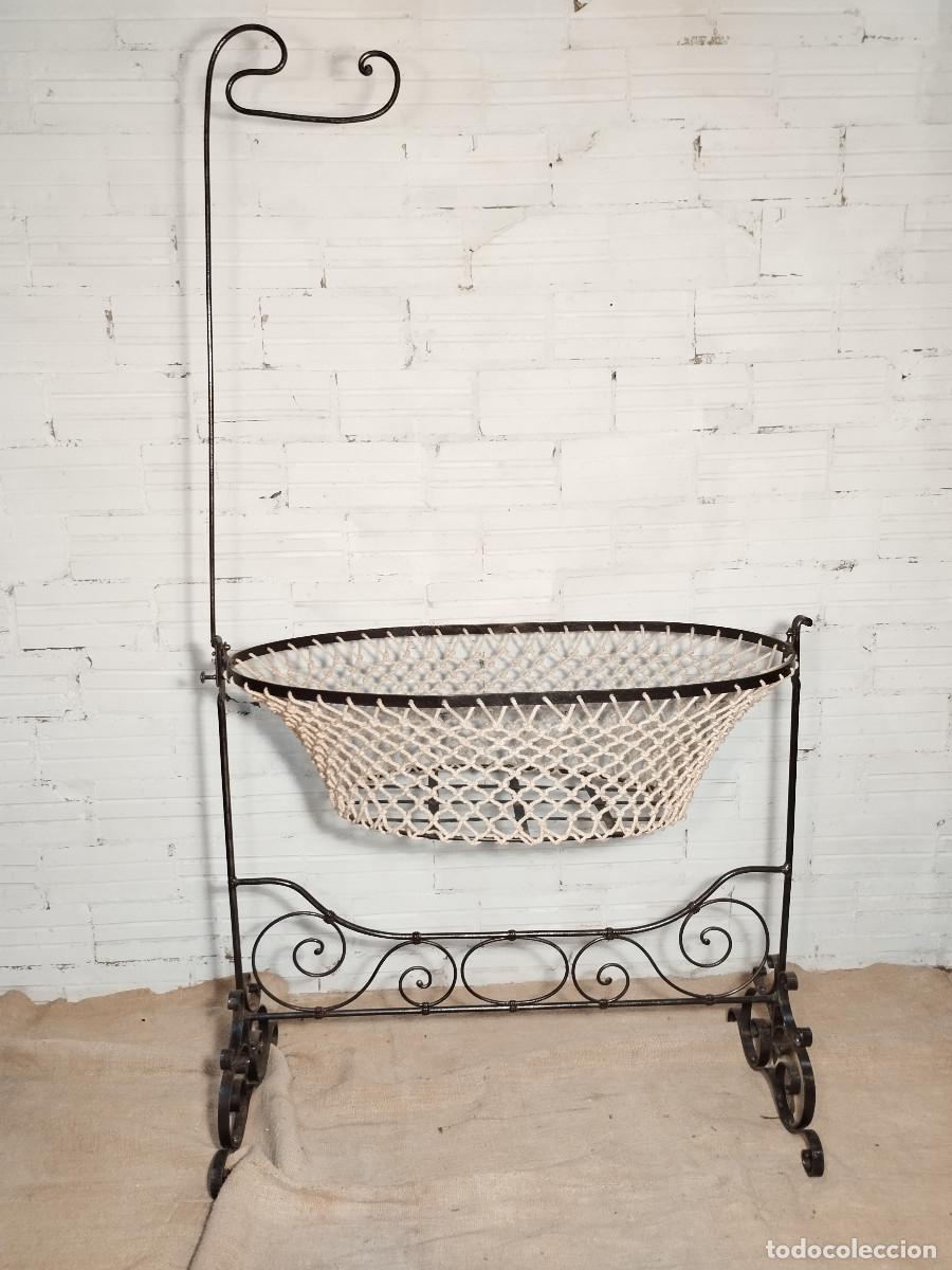 Antig&uuml;edades: Cuna antigua de hierro con dosel - Foto 3