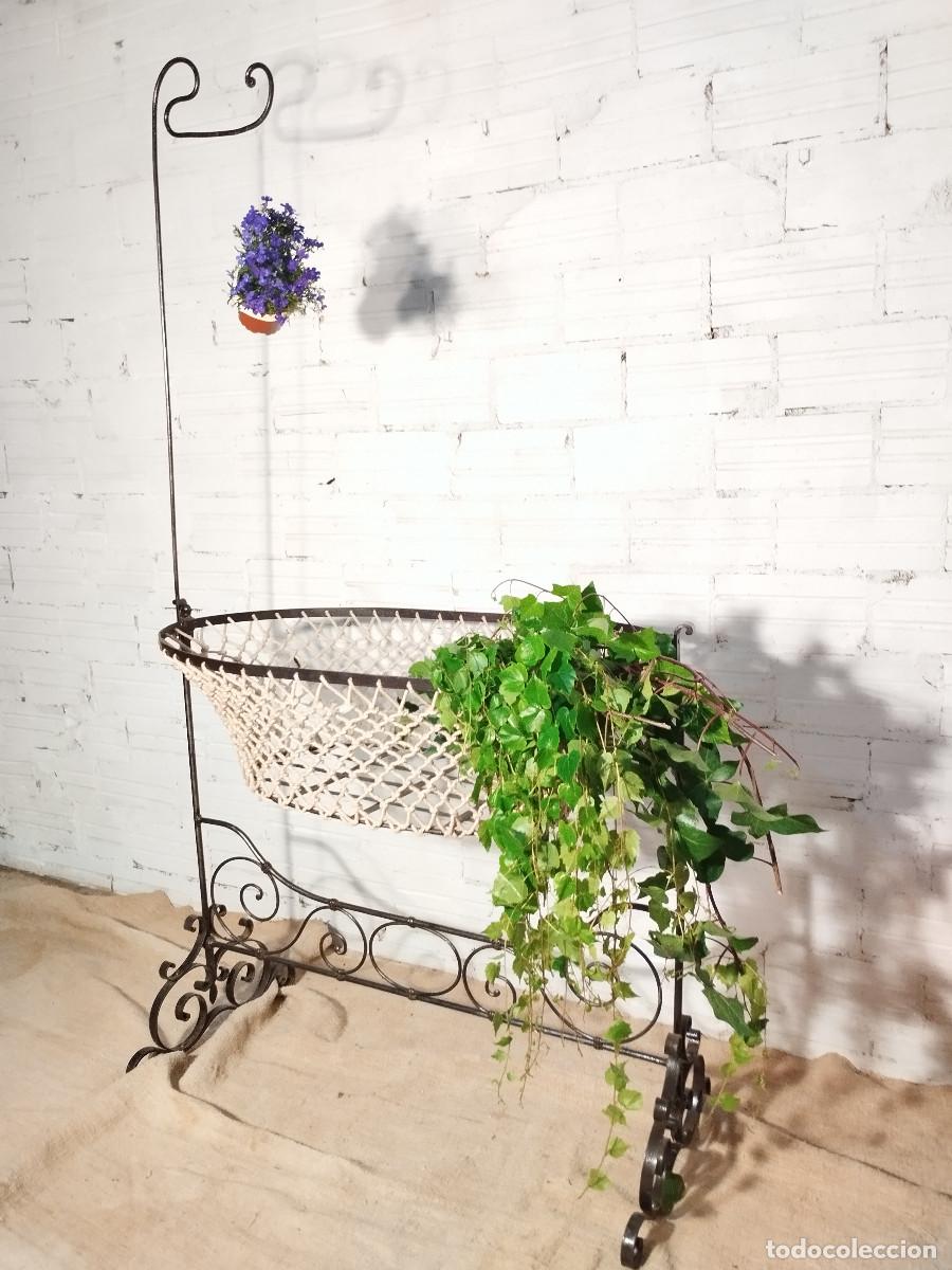 Antig&uuml;edades: Cuna antigua de hierro con dosel - Foto 5