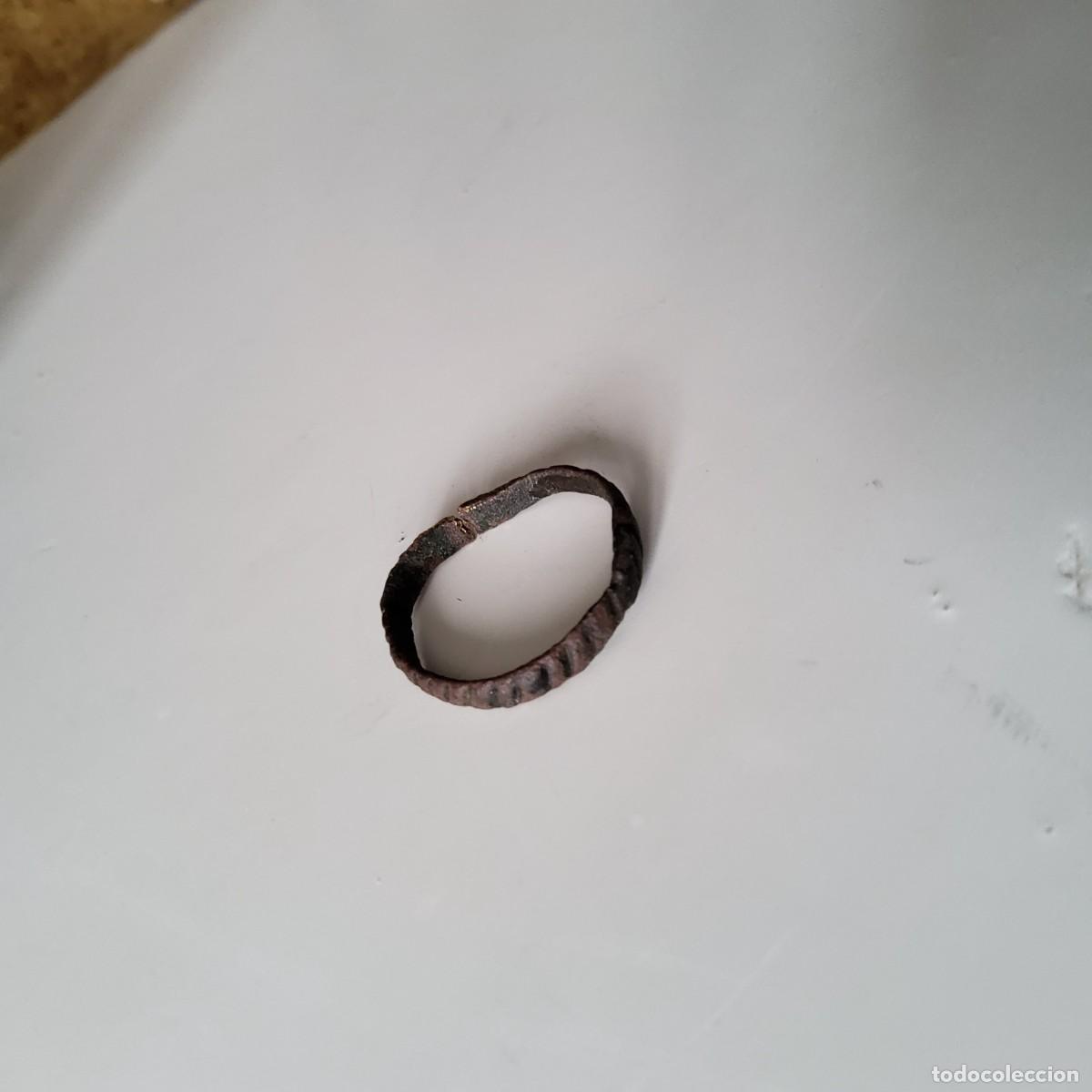 Antig&uuml;edades: ANILLO MEDIEVAL DE BRONCE - Foto 5